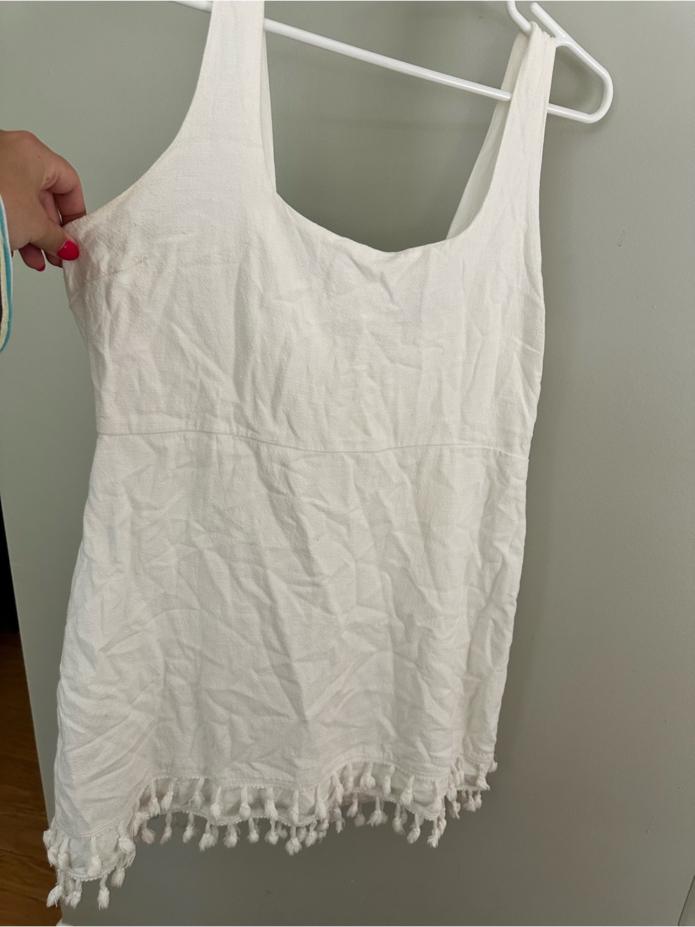 Lulu's White Tassel-Hem Tank Top